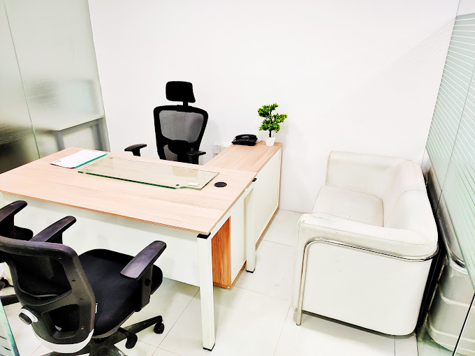 Coworking Space In Gomti Nagar BI653